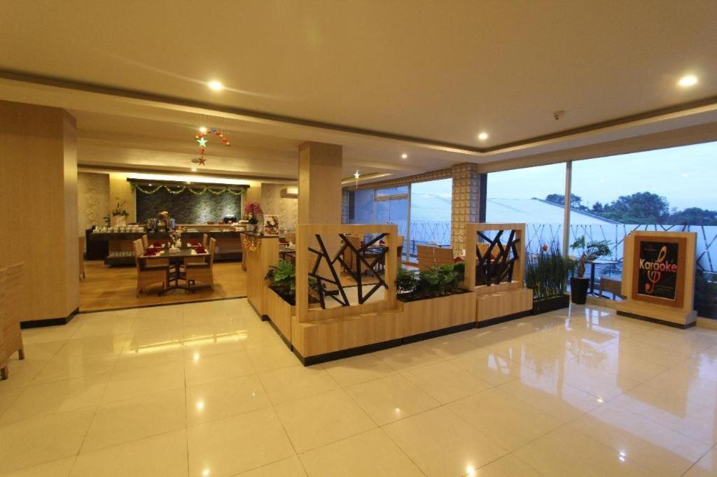 טגאל Grand Dian Hotel Slawi מראה חיצוני תמונה