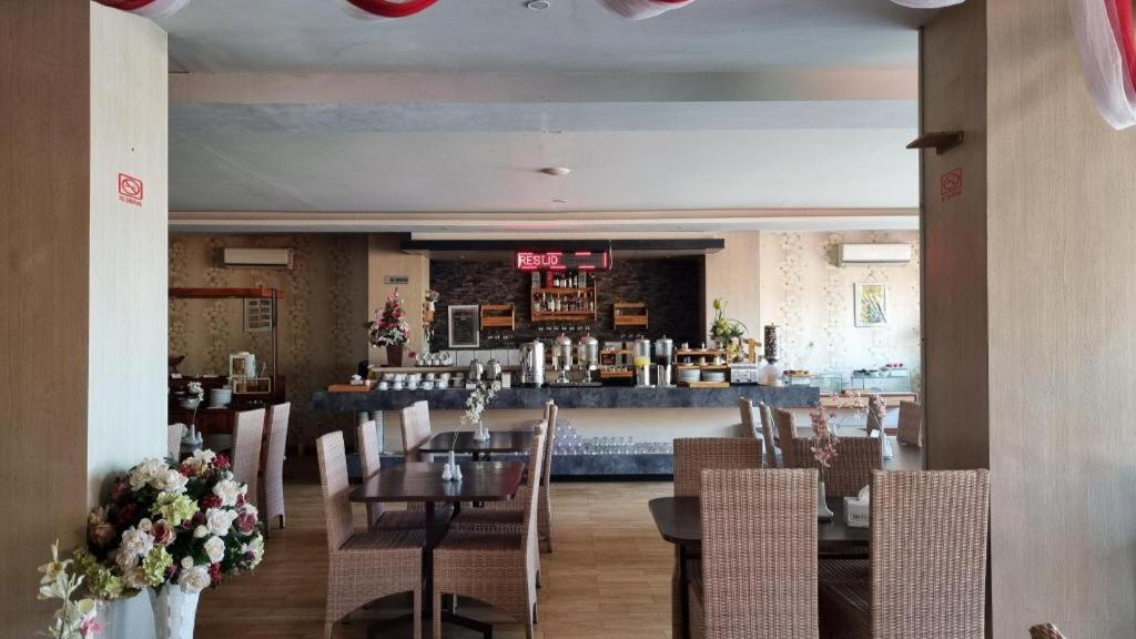 טגאל Grand Dian Hotel Slawi מראה חיצוני תמונה