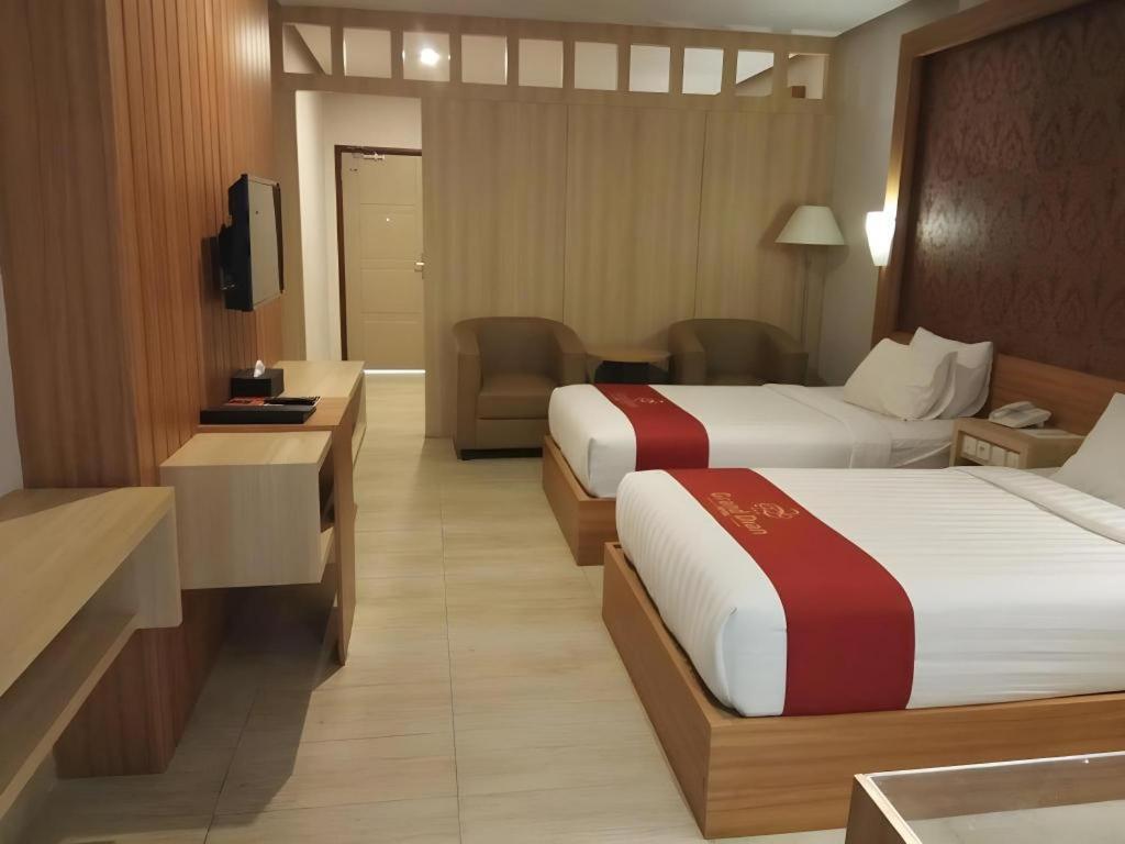 טגאל Grand Dian Hotel Slawi מראה חיצוני תמונה