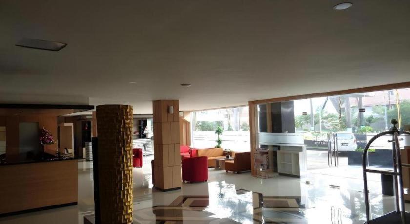 טגאל Grand Dian Hotel Slawi מראה חיצוני תמונה