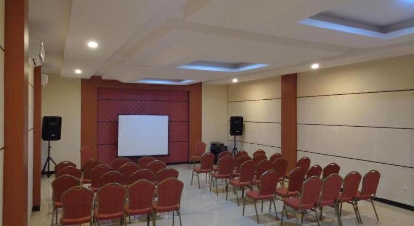 טגאל Grand Dian Hotel Slawi מראה חיצוני תמונה