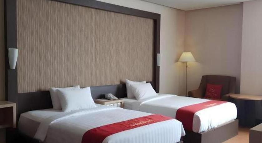 טגאל Grand Dian Hotel Slawi מראה חיצוני תמונה