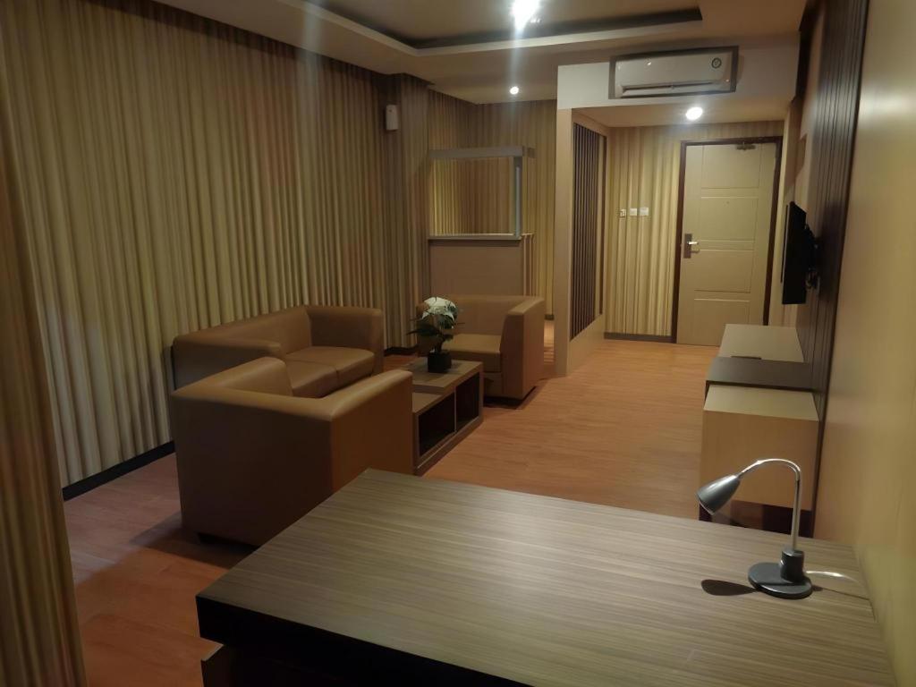 טגאל Grand Dian Hotel Slawi מראה חיצוני תמונה