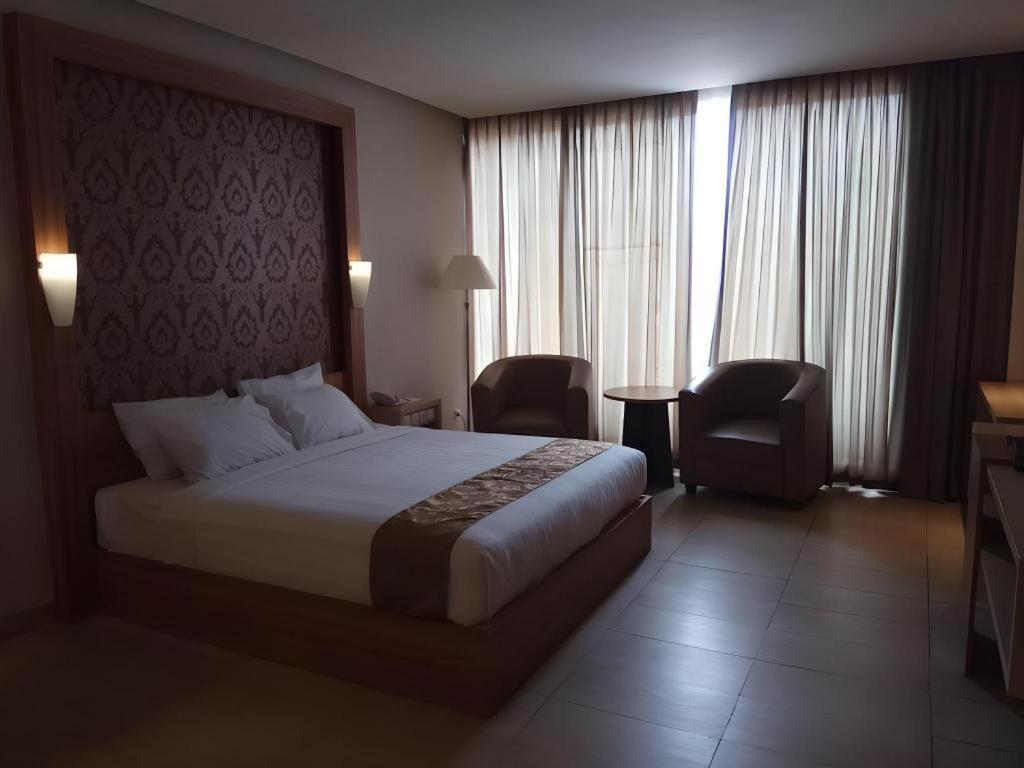 טגאל Grand Dian Hotel Slawi מראה חיצוני תמונה