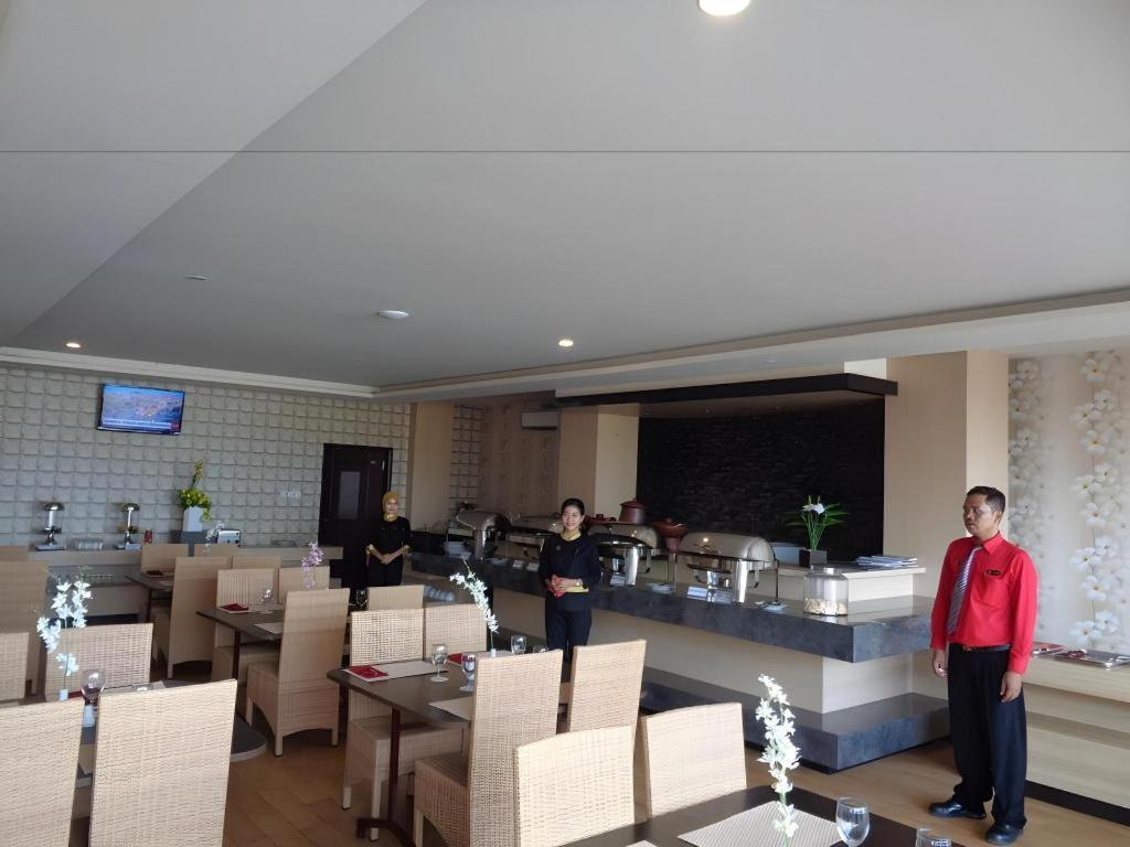 טגאל Grand Dian Hotel Slawi מראה חיצוני תמונה